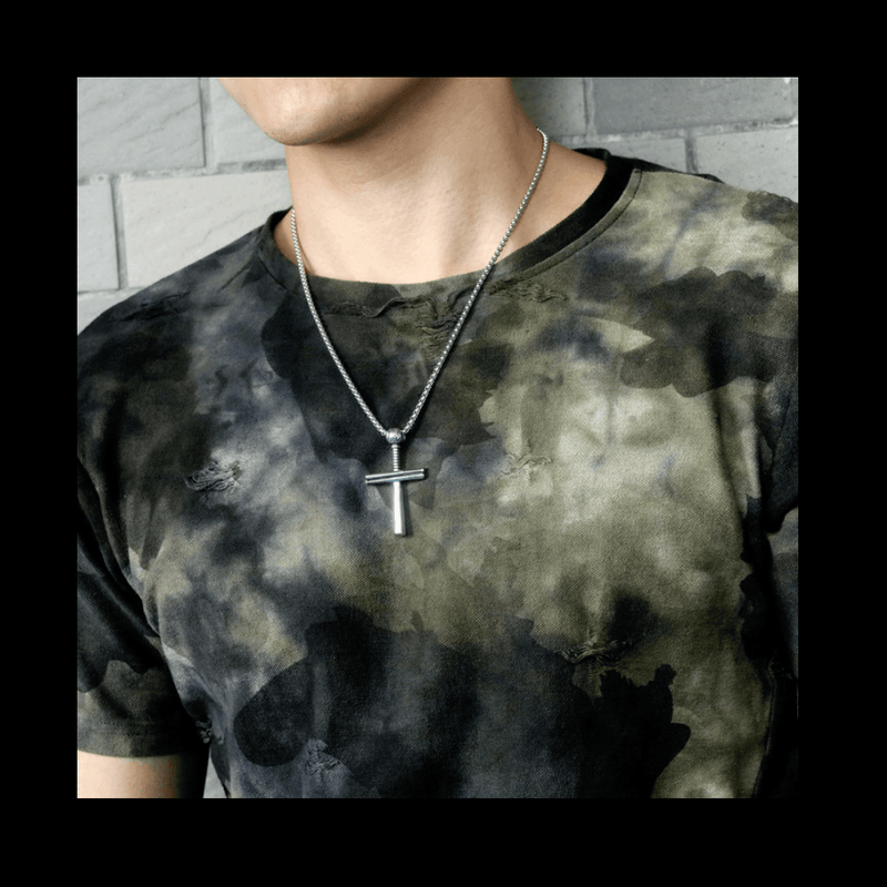 Cross Bat Detail Necklace mambillia 