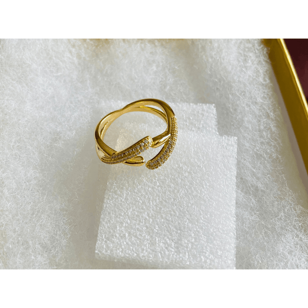Gold plated Criss Cross Rhinestone Ring mambillia 