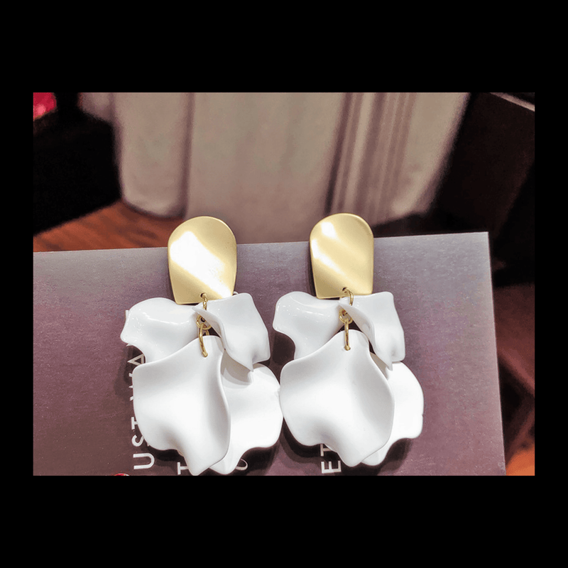 Rose Petals Earrings mambillia White 